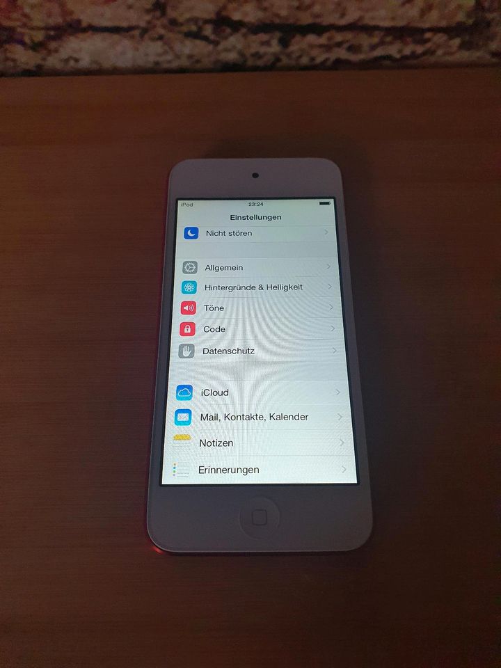 Ipod Touch Generation 5 Produkt Red 32 GB neuwertig in Kiel