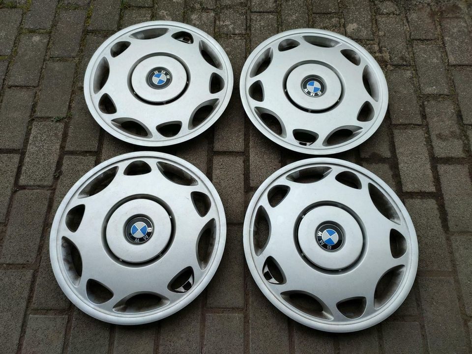 4 x BMW E36 E46 E90 Original Radkappen 3613 1180104 in Lippstadt