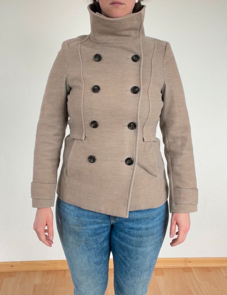 Jacke in beige in Lübeck