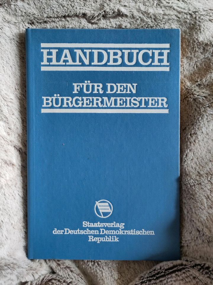 Buch "Handbuch für den Bürgermeister" Staatsverlag DDR in Centrum