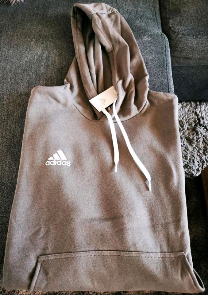 Adidas Kapuzenpullover XXL Grau Neu in Schopfheim