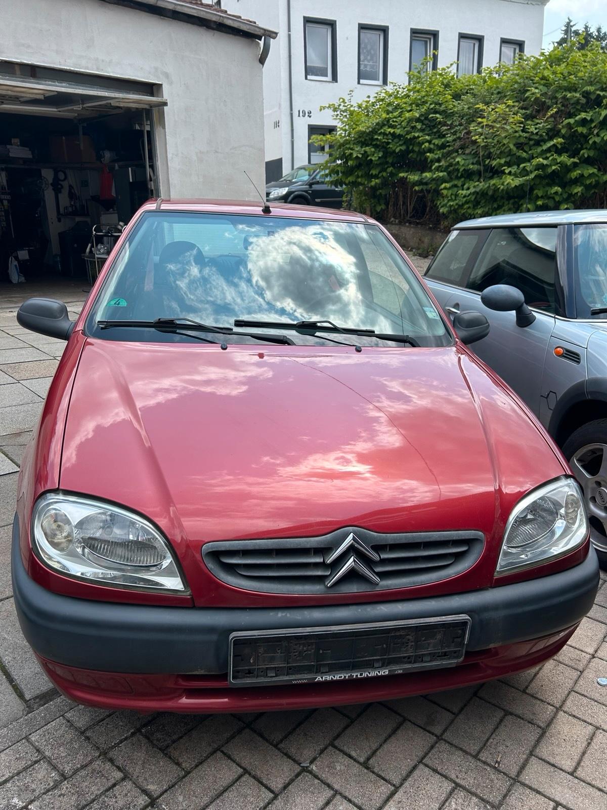 Abbildung des Autos Citroen saxo