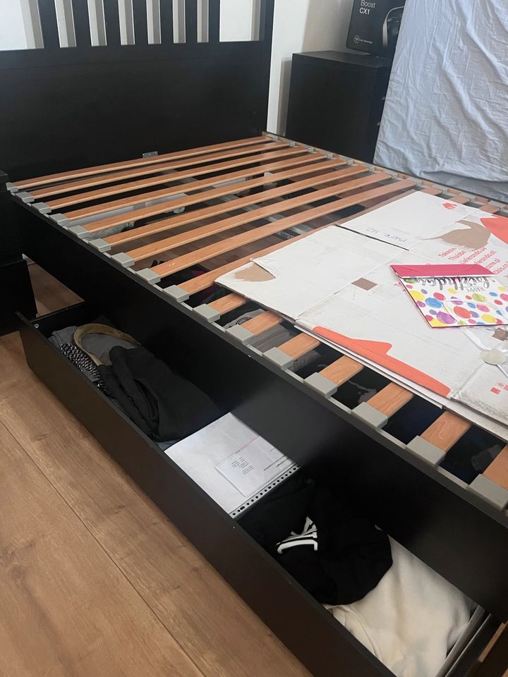 Ikea Bett mit 2 Nachtschränken + Matratze + Lattenrost in Braunschweig