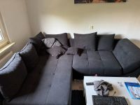 Couch zu verkaufen. (Erst 6 Monate alt) Hessen - Kelsterbach Vorschau