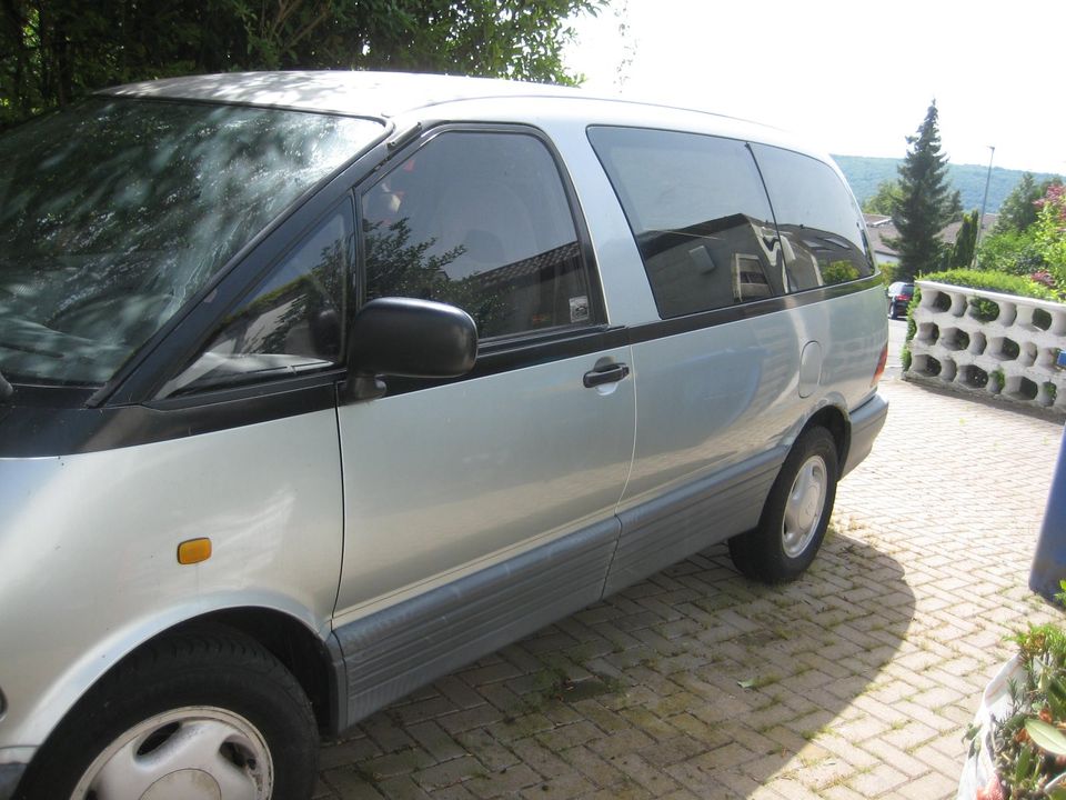 Toyota Previa 89000km Automatik TÜV Winterreifen aus Nachlass in Staufenberg