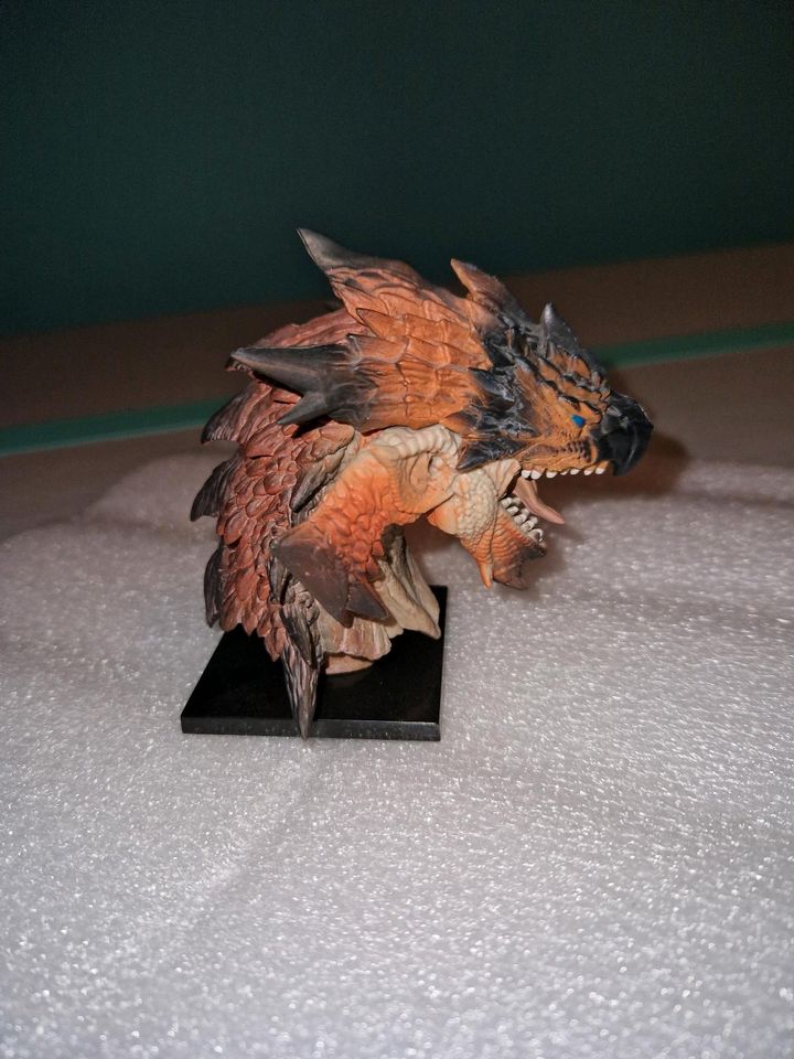 Monster Hunter 3 Tri Capcom Rathalos Trophy Collection Figur in Neukirchen/Pleisse