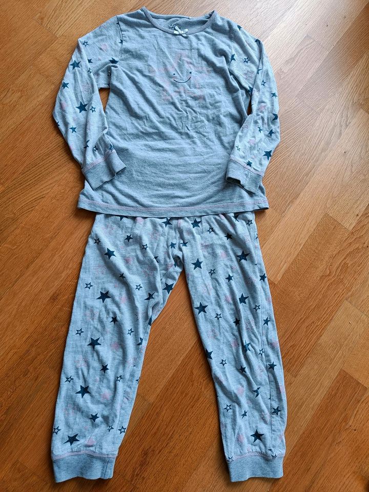 Schlafanzug Pyjama gr 122/128 in Grasbrunn