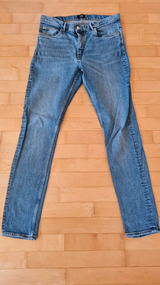 Jeans H&M Größe 32 in Vohenstrauß