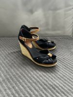 Tommy Hilfiger Sandalen High Heels Gr 38 Baden-Württemberg - Rielasingen-Worblingen Vorschau