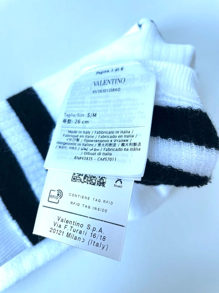 Valentino Garavani Herrensocken socks weiß Gr. S-M = 39-42 in Bergisch Gladbach