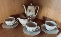 Vintage Teeservice mit Goldrand Teekanne Tassen Milchkännchen Niedersachsen - Schellerten Vorschau