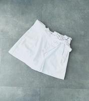 Short von Zara mit Schleife in Farbe weiß S Bayern - Schwabach Vorschau