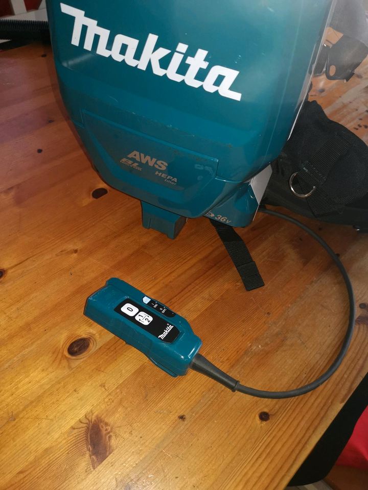 Makita Akku-Rucksacksauger-DVC 265 in Zeitlarn