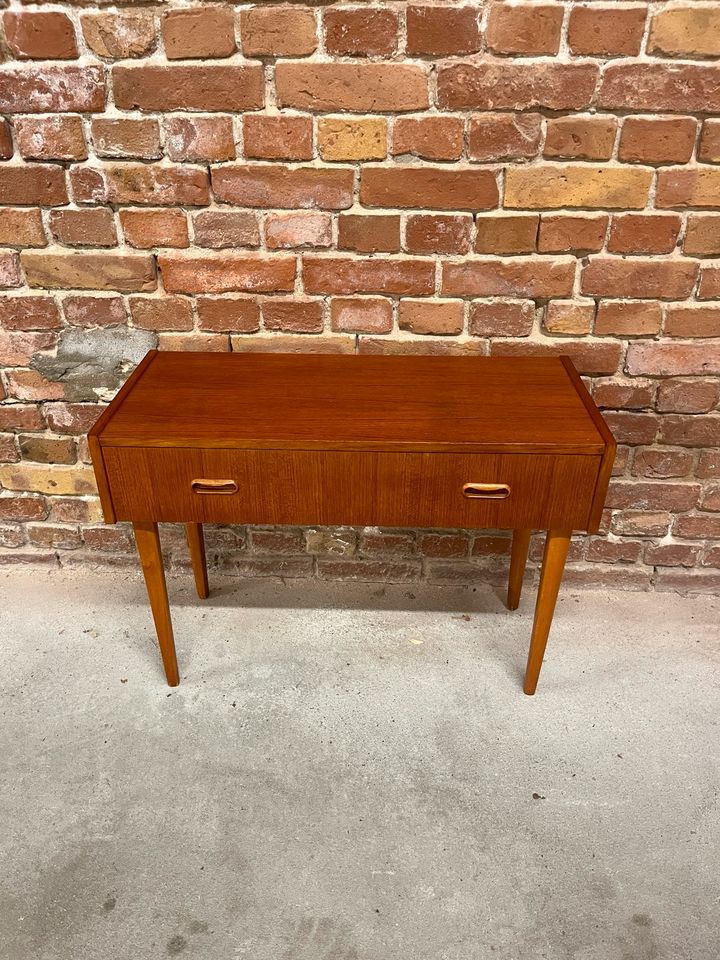 Teak Kommode Sideboard Nachttisch Beistelltisch Vintage 60er in Berlin