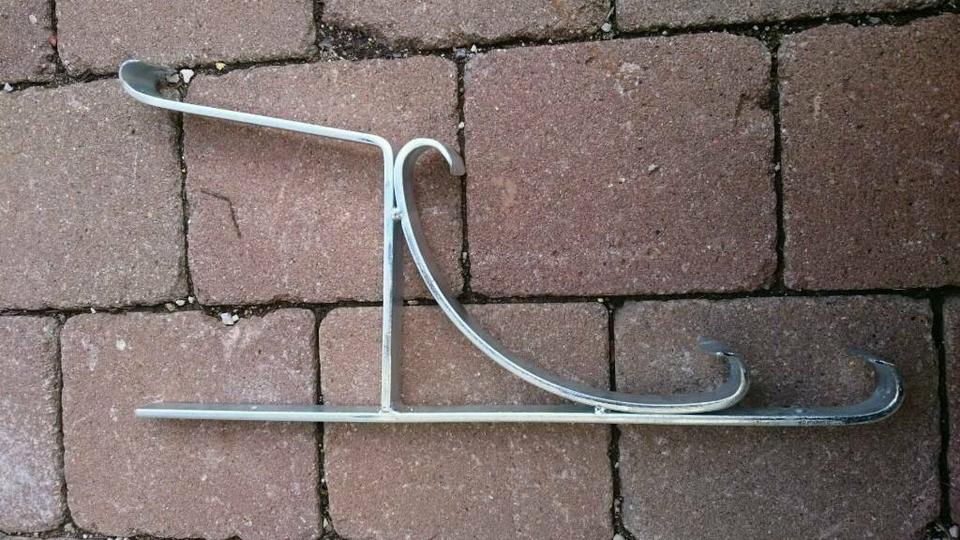Blumenkästen Haken handgeschmiedet, Blumenkästenhaken, Haken in Nußdorf am Inn