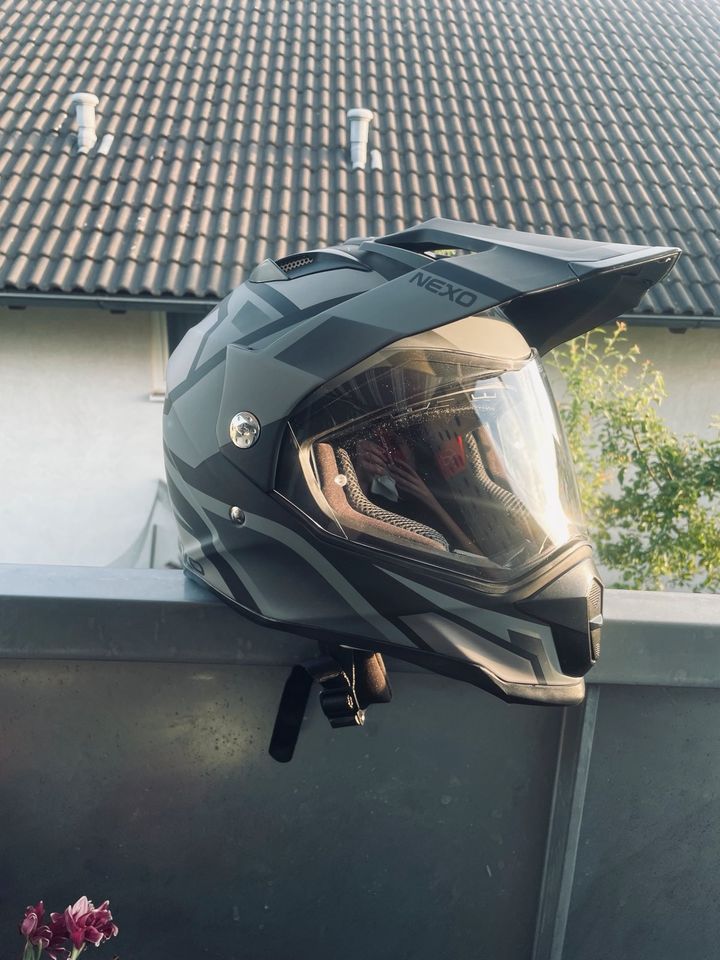 Nexo Motocross Helm (nicht benutzt) in Markgröningen