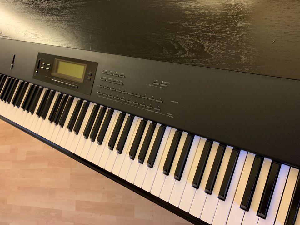 Synthesizer Korg T1 (88 Tasten) in Stuttgart