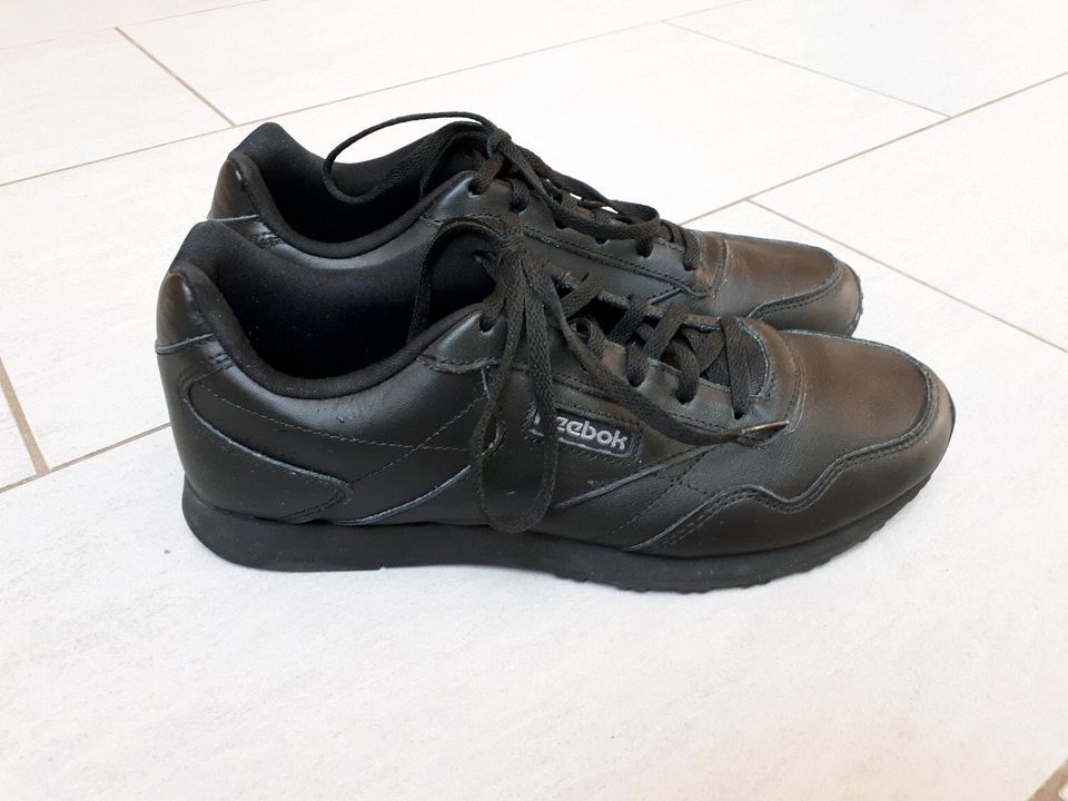 Reebok Schuhe Größe 40 in Eiterfeld