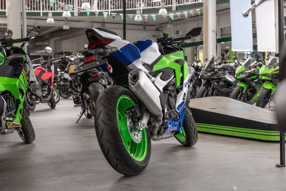 Kawasaki ZX4RR 40th Anniversary Edition, sofort lieferbar in Seevetal