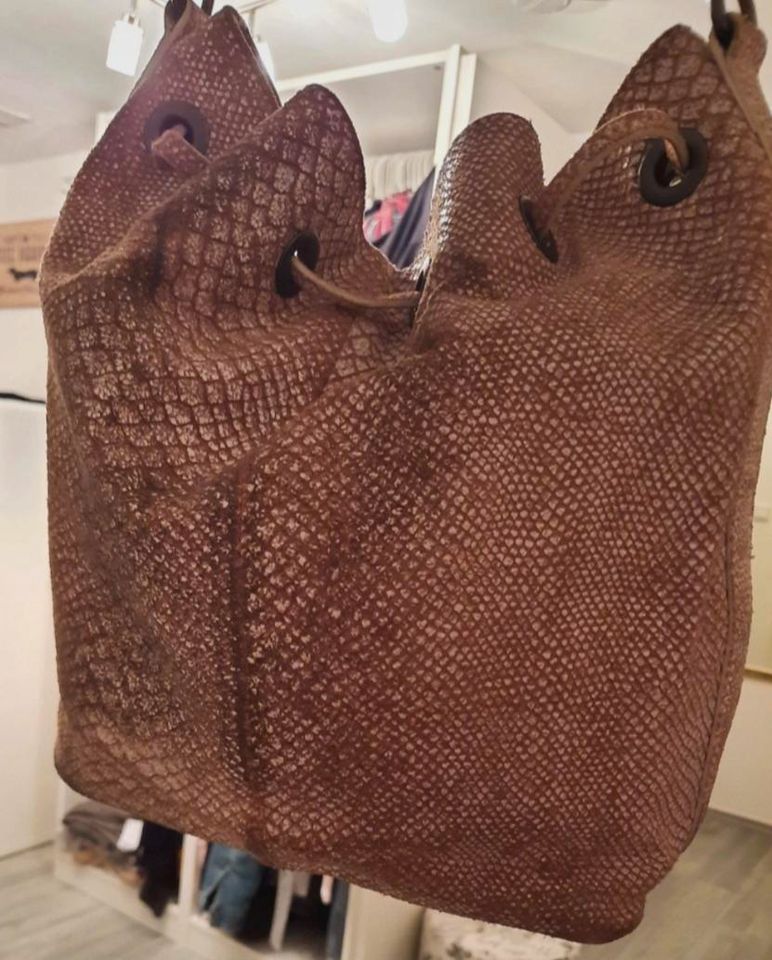 Liebeskind Handtasche bucket bag Beuteltasche Leder rosé wie neu in Dorsten