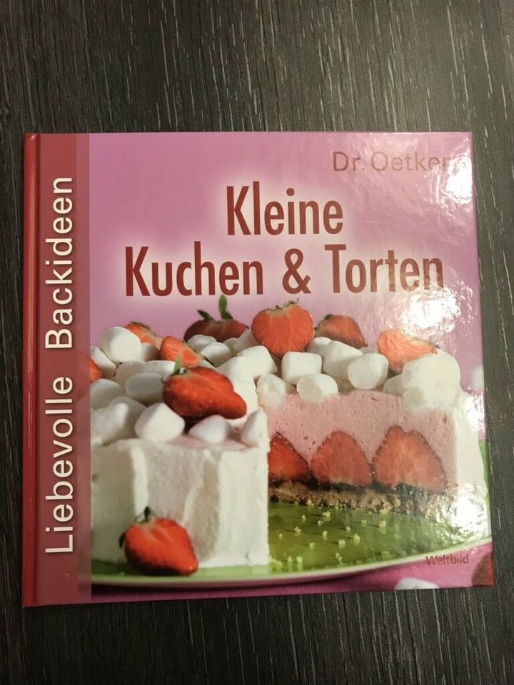 Backbuch Kleine Kuchen & Torten NEU in Fluorn-Winzeln