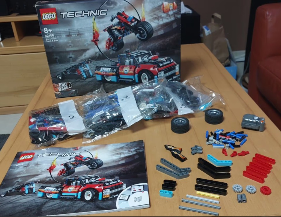 Ostern: Lego Technic Stunt Show Truck & Bike Nr. 42106 mit OVP in Lampertheim