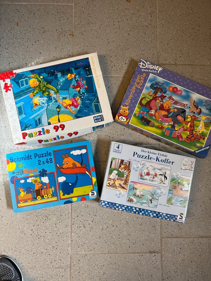 4 Puzzle / Peter Pan, Winnie Pooh, der kleine Eisbär, Maus in Höxter