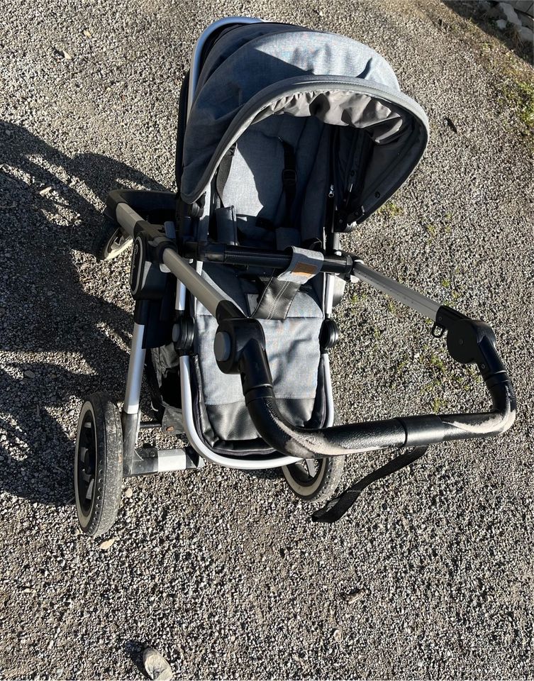 Emmaljunga NXT 90 Kinderwagen + Babyschale in Schechen