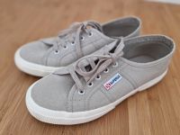 Superga Sneaker beige Gr. 38 neuwertig Hessen - Karben Vorschau