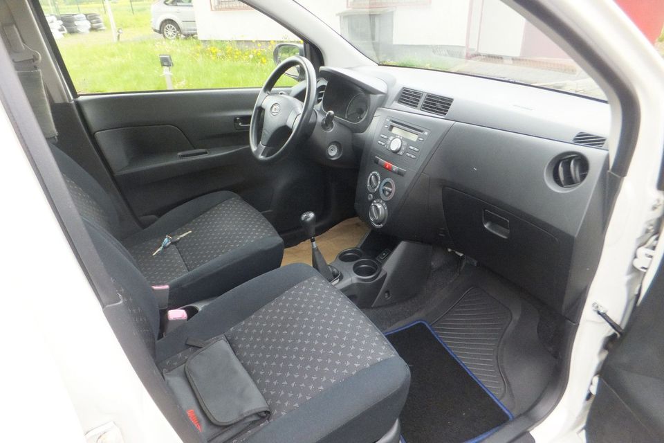 Daihatsu Cuore Top 2.Hd+Klima+CD+TÜV 09/25 in Schmalkalden