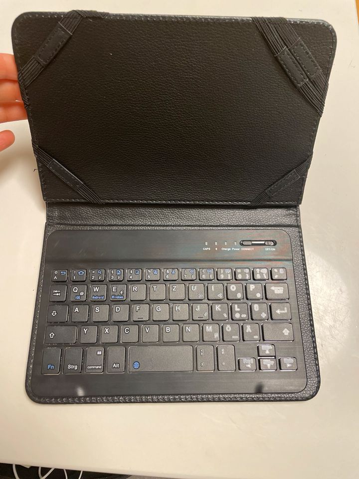 Wireless Tablet Tastatur 7 Zoll in Friedrichshafen