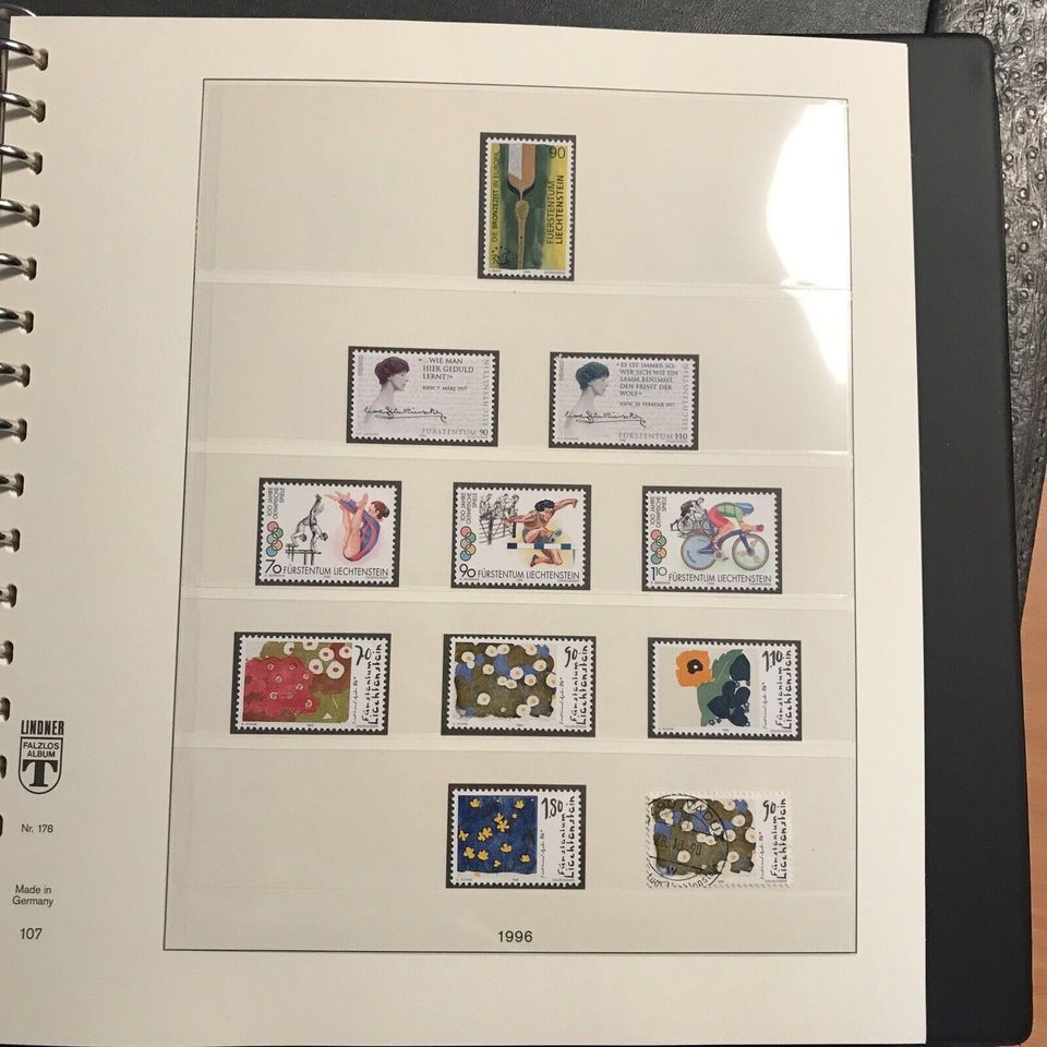 Lindner Lichtenstein 1994-1998 mit Briefmarkensammlung, fast komp in Bissingen