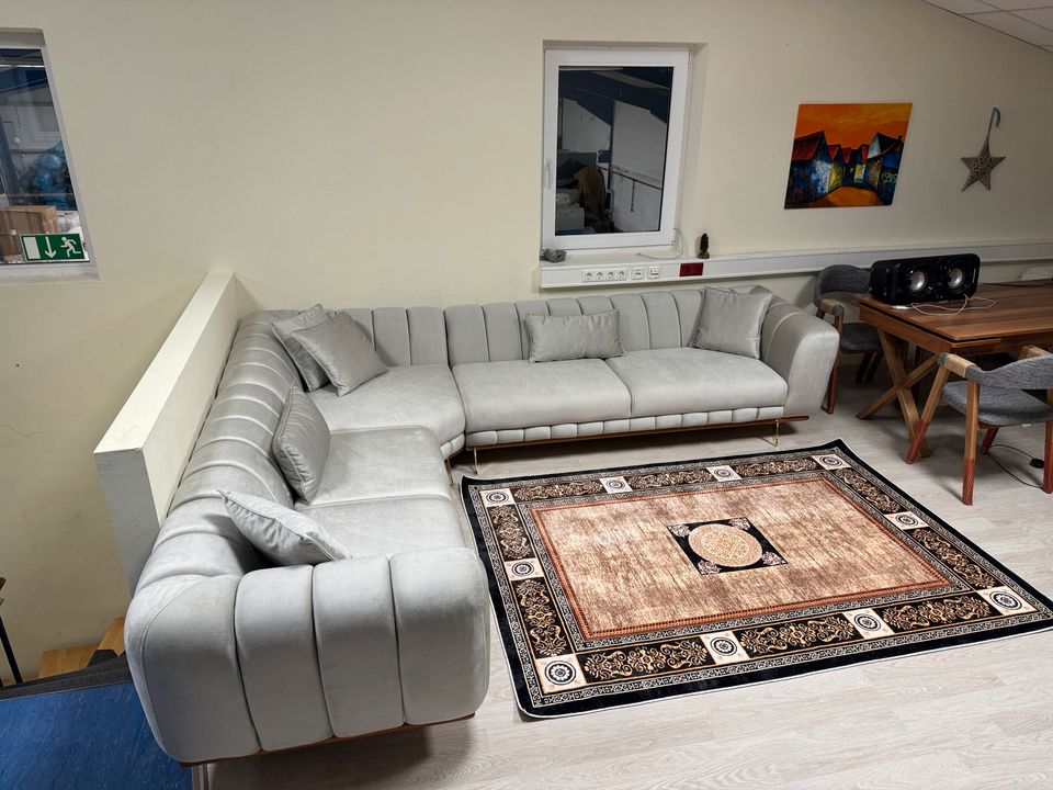 Sonderpreise auf Lagerware und Couch - Sets ***BITTE MEINE ANDEREN ANZEIGEN ANSCHAUEN*** (Ausstellungsstücke) und exklusive Rabatte. QMLager Chesterfield Chester Sofa Sessel Bett Funktion in Ursensollen