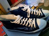 Original Prada Sneaker dunkelblau Lack 40 Brandenburg - Dallgow Vorschau