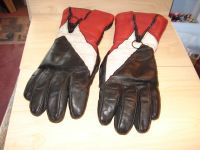 Held Motorradhandschuhe schwarz/weiß/rot m. Reißverschl. Größe 8 Baden-Württemberg - Wildberg Vorschau