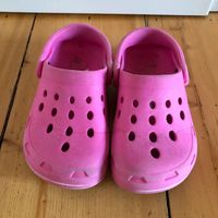 Pinke Gummi-Hausschuhe oder Badeschuhe Nordrhein-Westfalen - Dorsten Vorschau