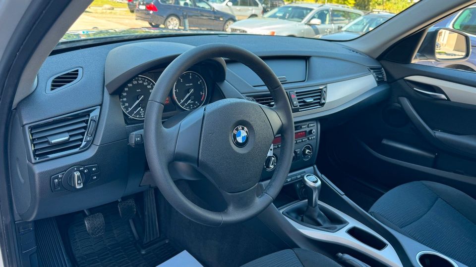 BMW X1 Baureihe X1 sDrive 20d/ 1 Hand in Rosenheim
