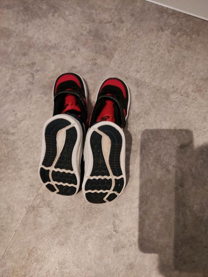 Nike Schuhe gr 21. in Dinslaken
