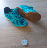 Schuhe gr. 38,5 Fußball ohne Stollen Nike Sneaker Nordrhein-Westfalen - Jülich Vorschau