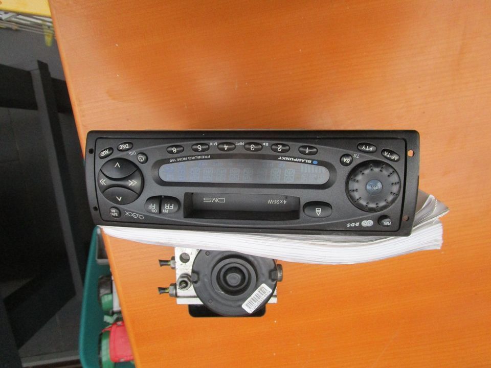 Autoradio Blaupunkt Freiburg RCM 148 in Bornheim