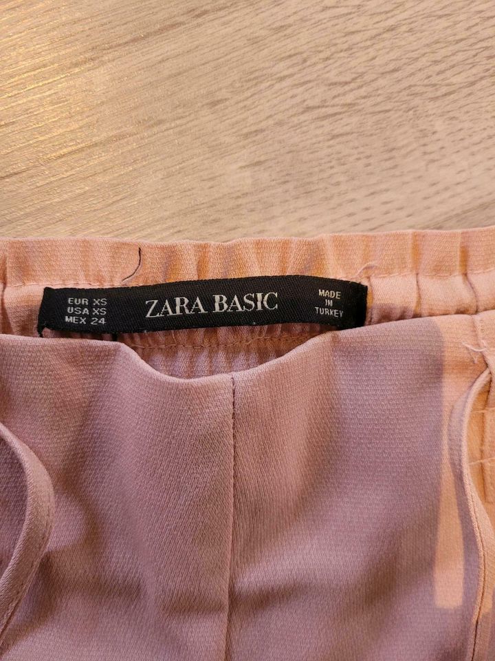 Zara Basic Hose größe XS in Essen