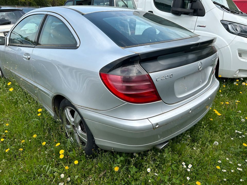 Mercedes Benz W203 CL 200 Schlachtfahrzeug Teileverkauf in Idar-Oberstein