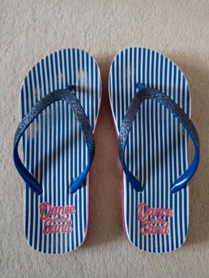 Flipflops Badelatschen Glitzer Mädchen Größe 32/33 in Belm