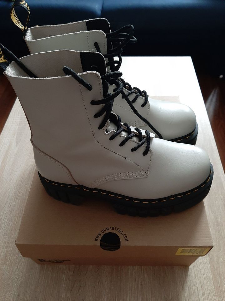 Dr. Martens Audrick 8-Eye Boot Gr. 39 in Gelsenkirchen