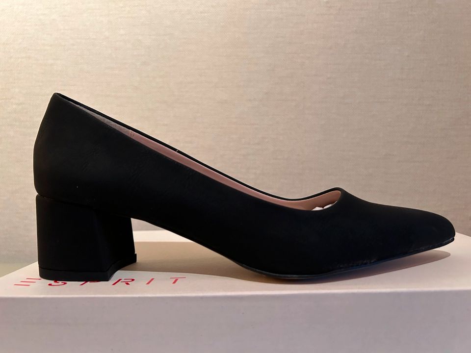 ESPRIT Pumps Velours schwarz Gr. 36 neu ungetragen OVP in Potsdam