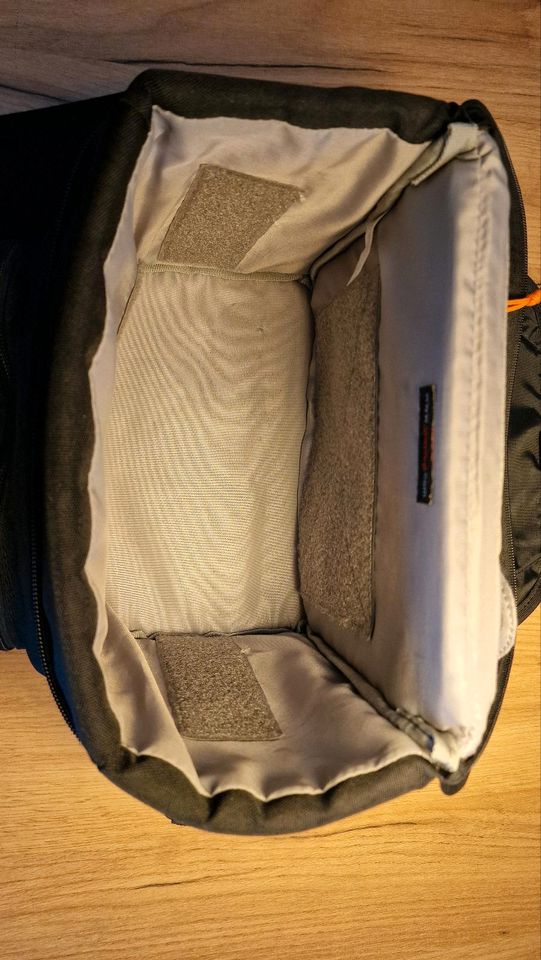 Lowepro Kameratasche NOVA 180 AW in Sprockhövel