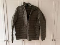 Helly Hansen Steppjacke, khaki Gr. M München - Allach-Untermenzing Vorschau