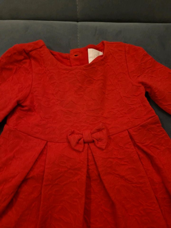 Kleid rot Größe 74 in Villmar