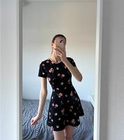 Schwarzes Sommerkleid mit Blumen 40 Hessen - Weiterstadt Vorschau