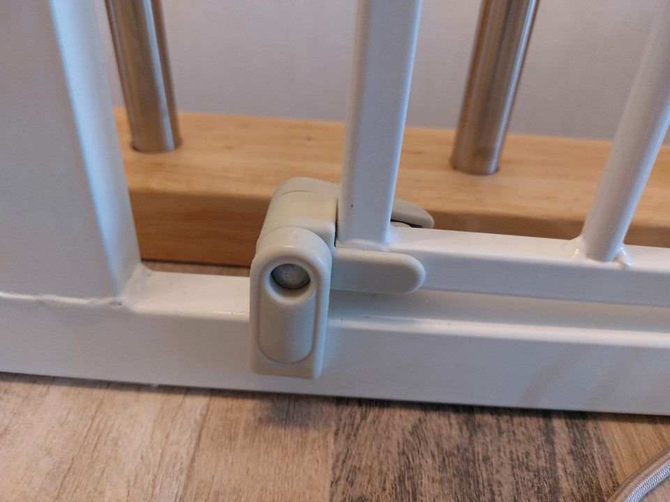 Treppenschutzgitter 2 Stück mit Erweiterungen in Uslar